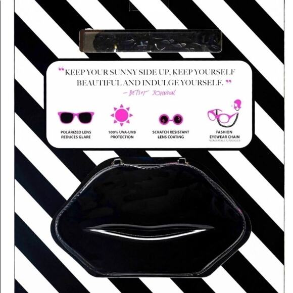 New Betsey Johnson Sunglass chain case box set New In Box LAST ONE main image 5